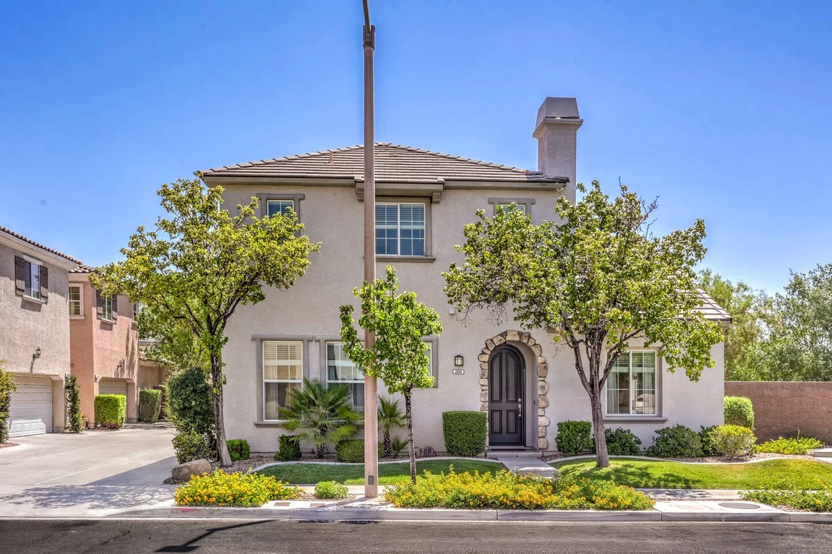 Home in Las Vegas property photo 2