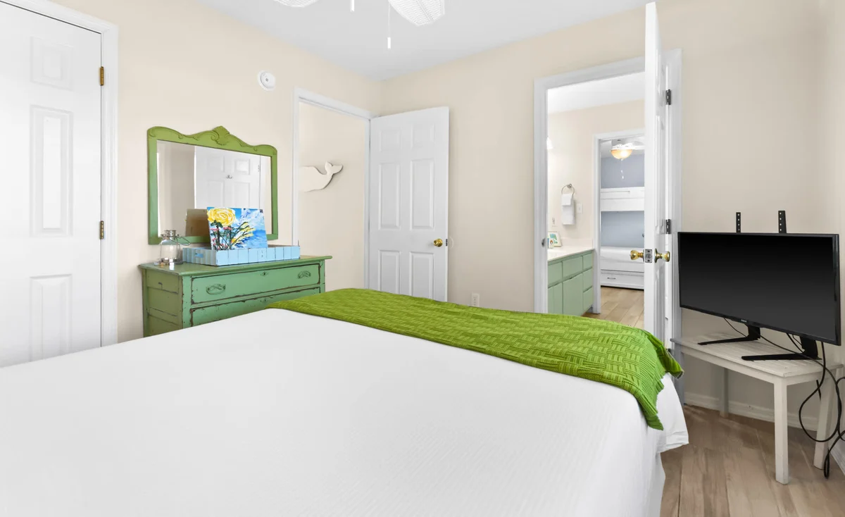 Bedroom image 1