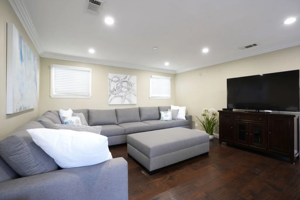 Home in Anaheim property photo 3