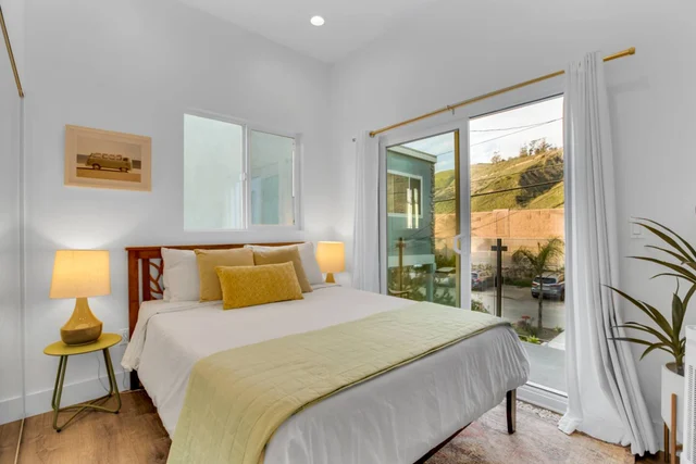 Bedroom 1 image 1