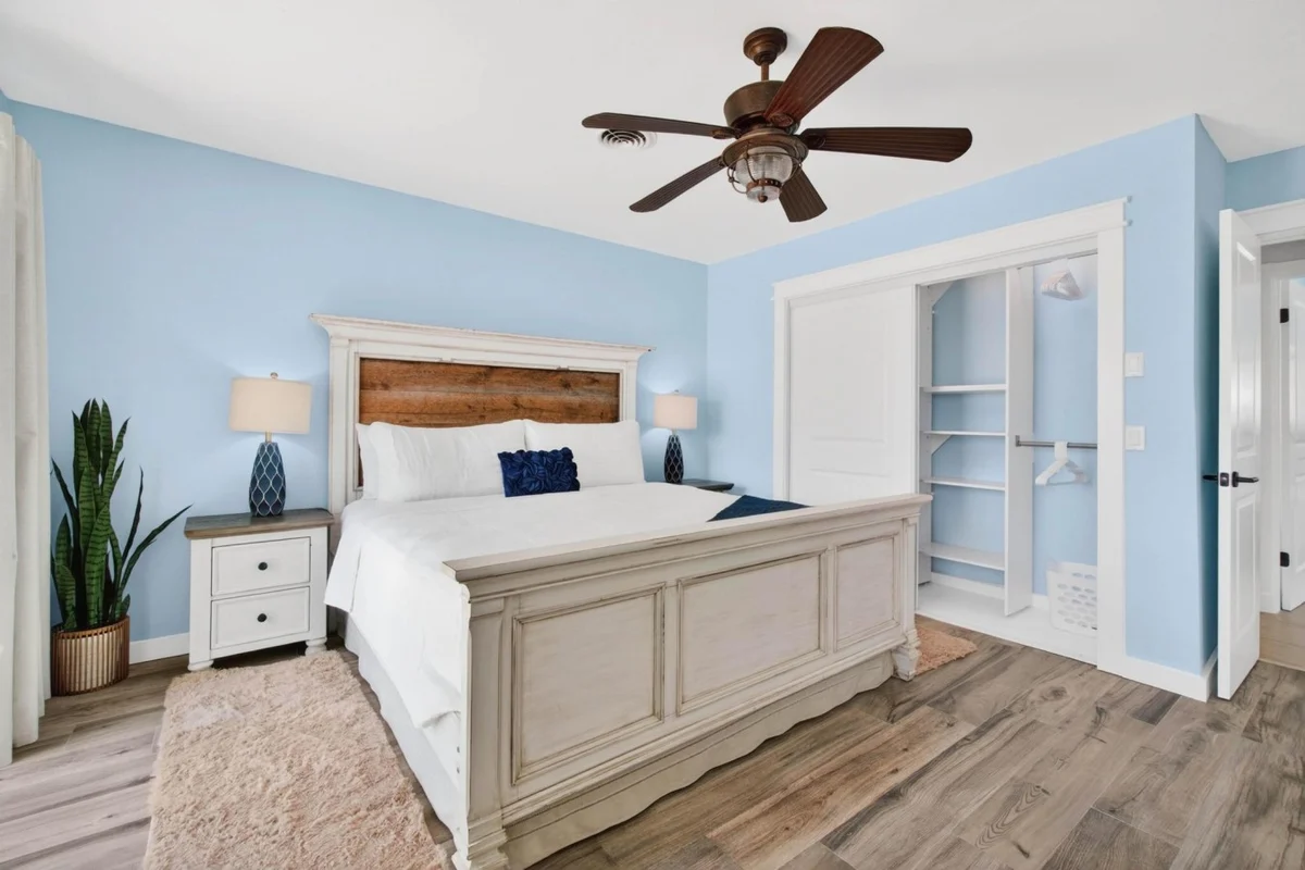 Bedroom 1 image 1