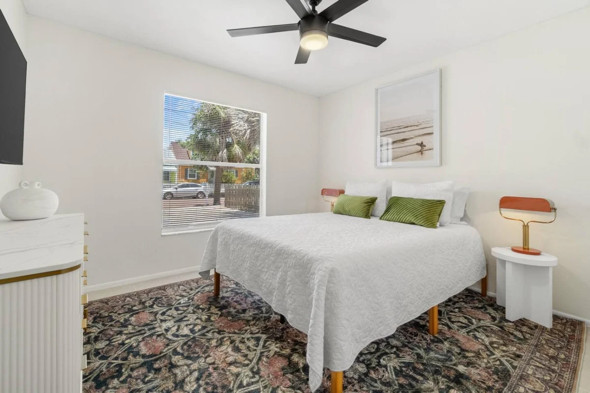 Bedroom 1 image 1