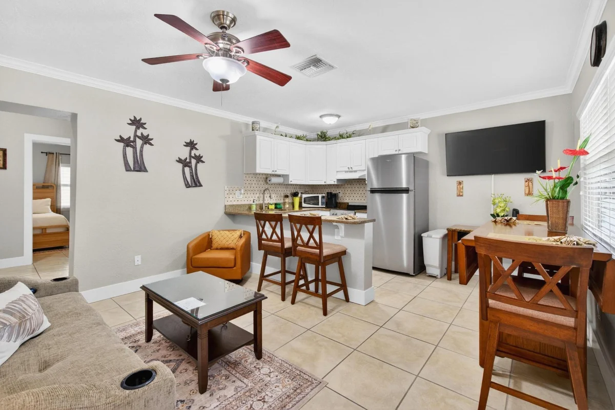 Home in Redington Shores property photo 2