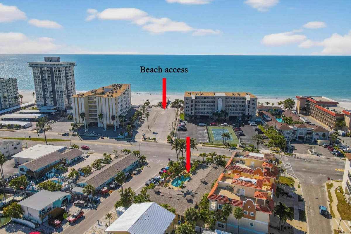 Home in Redington Shores property photo 3