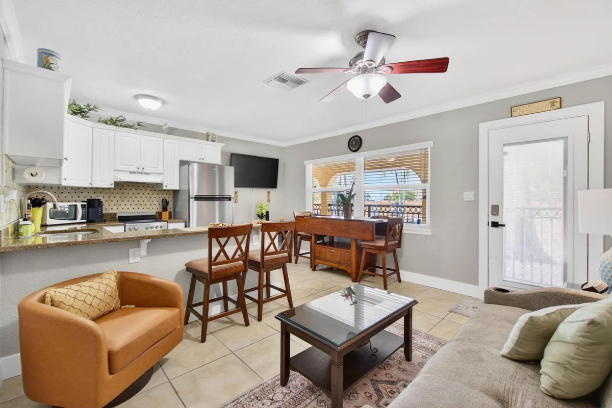 Home in Redington Shores property photo 4