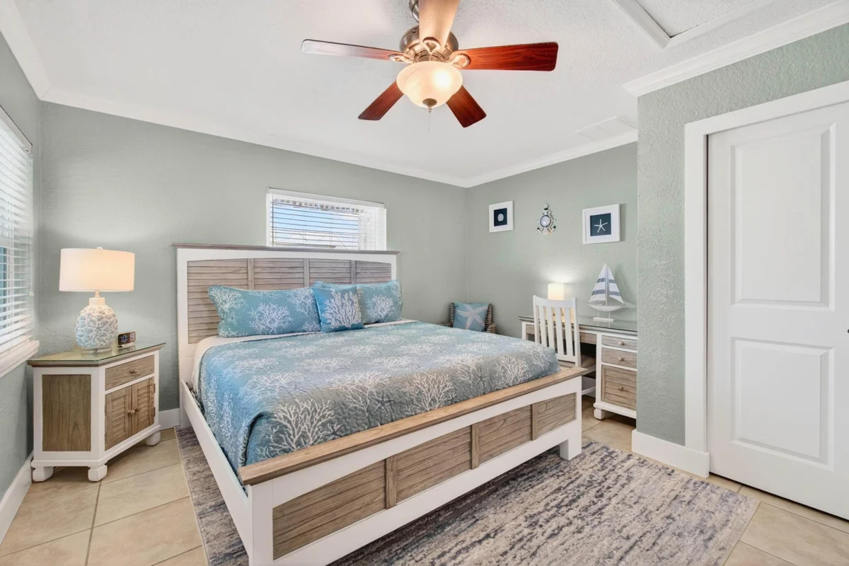 Bedroom 1 image 1