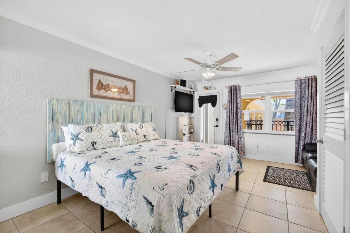 Bedroom 1 image 1