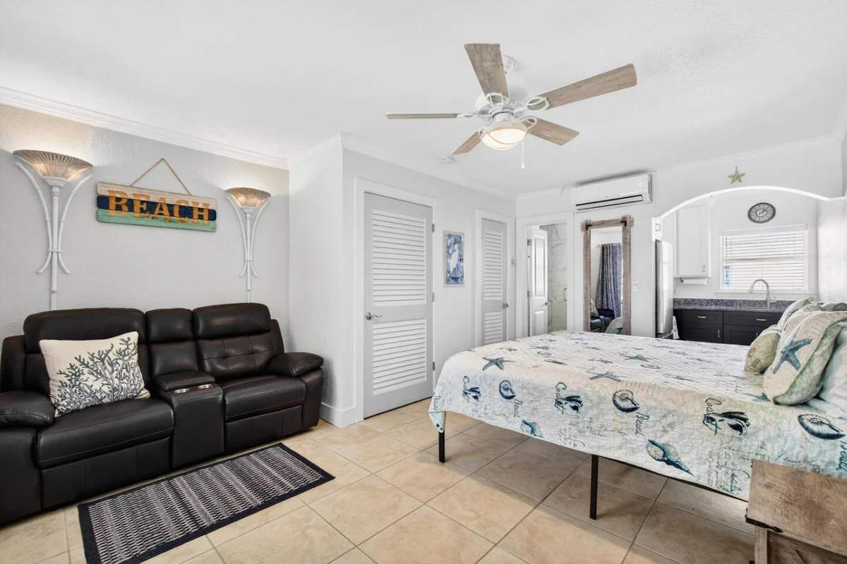 Home in Redington Shores property photo 1