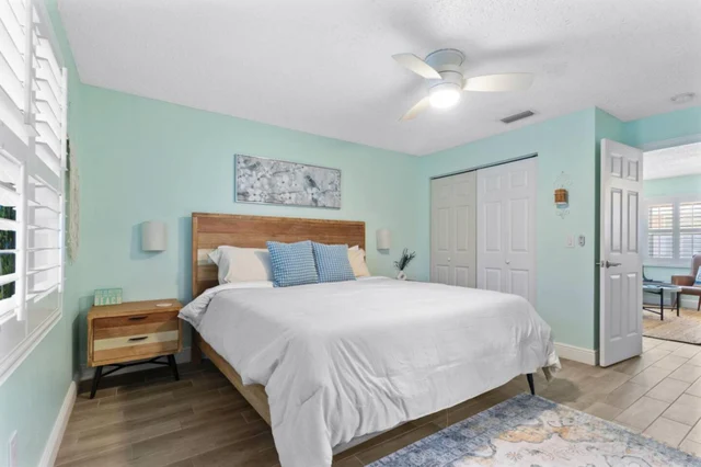 Bedroom 1 image 1