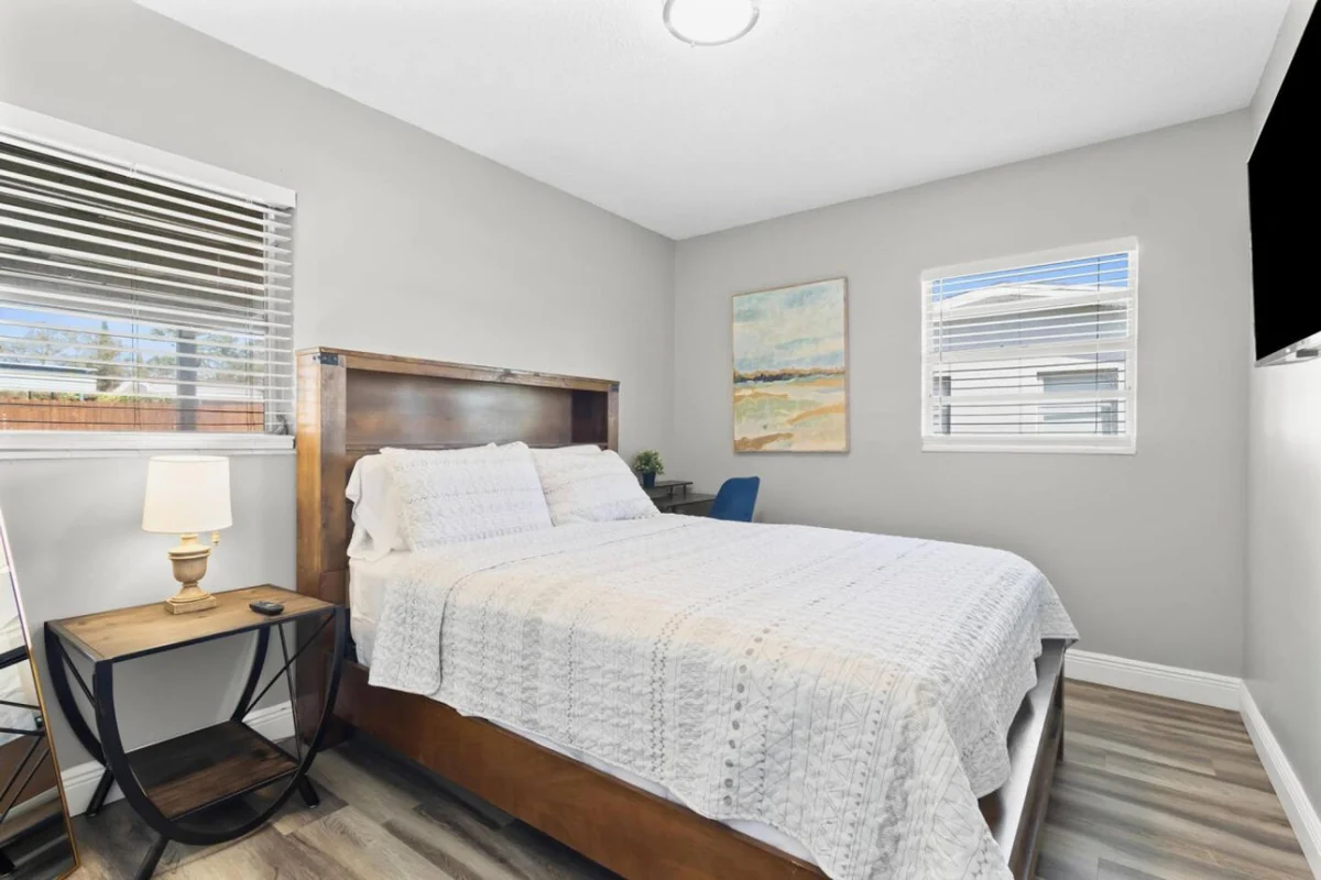 Bedroom 1 image 1