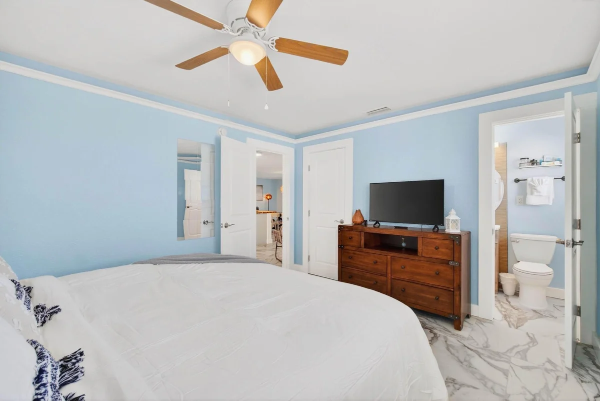 Bedroom 1 image 1