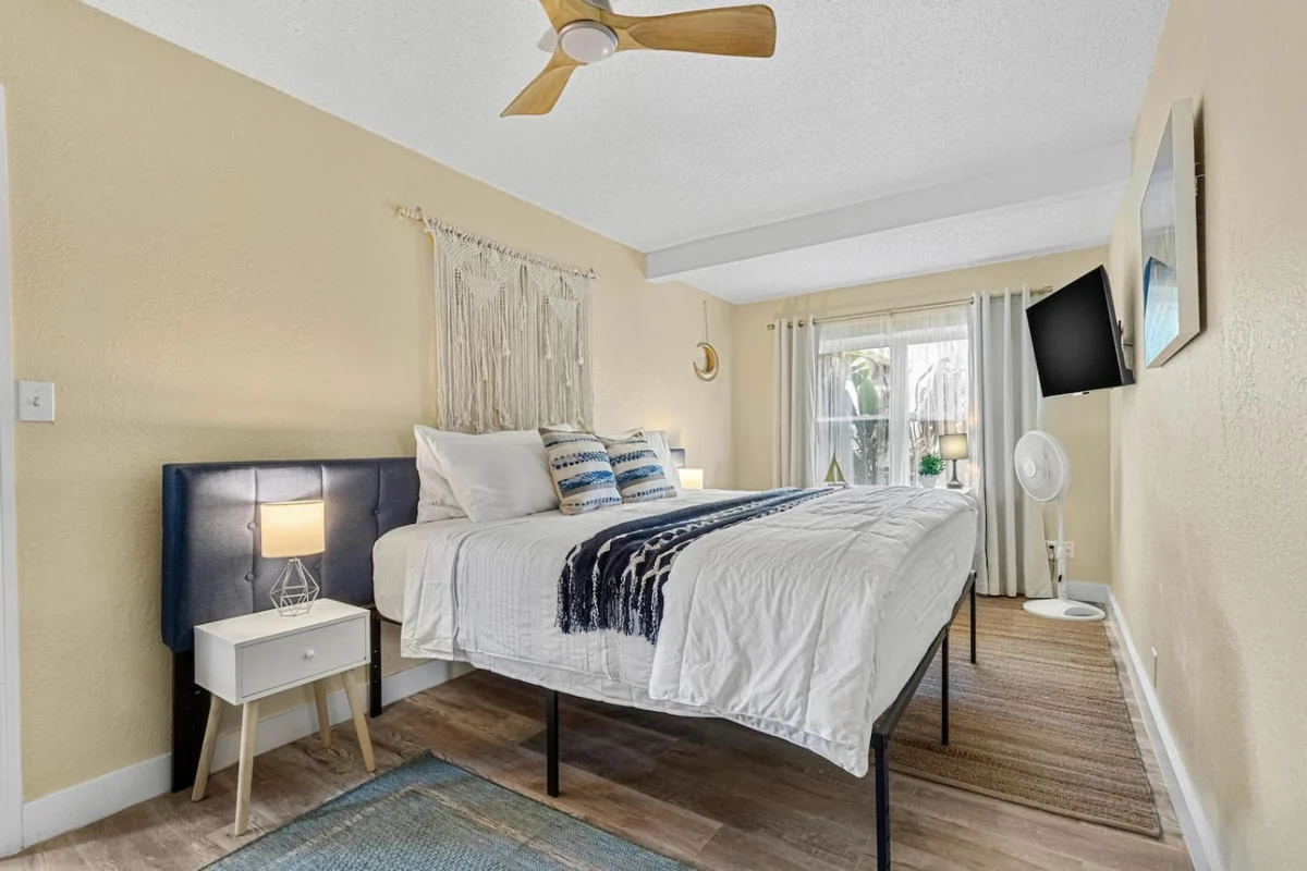 Bedroom 1 image 1