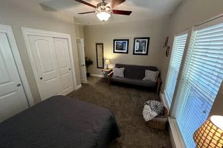 Bedroom 2 image 1