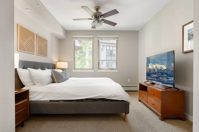 Guest Bunk Bedroom image 1