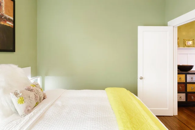 Bedroom 3 image 1