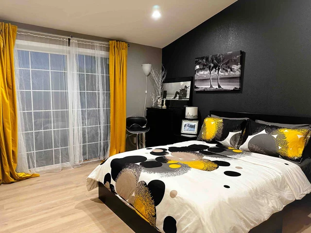 Bedroom 7 image 1