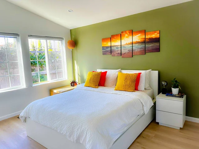 Bedroom 1 image 1