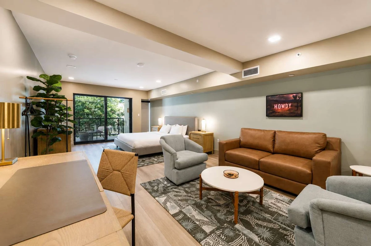 Condo in Scottsdale property photo 5