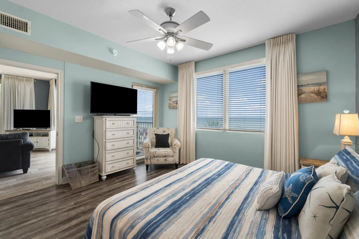 Condo in Panama City Beach property photo 2