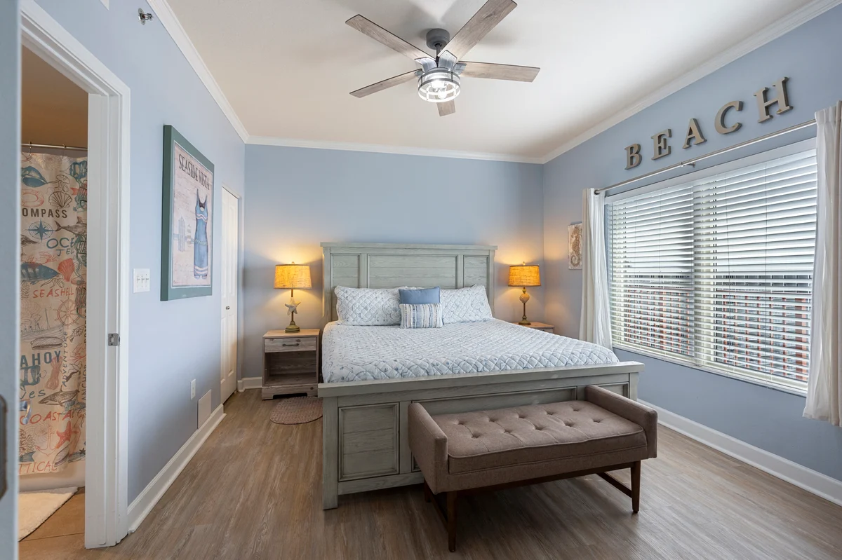 Bedroom 1 image 1