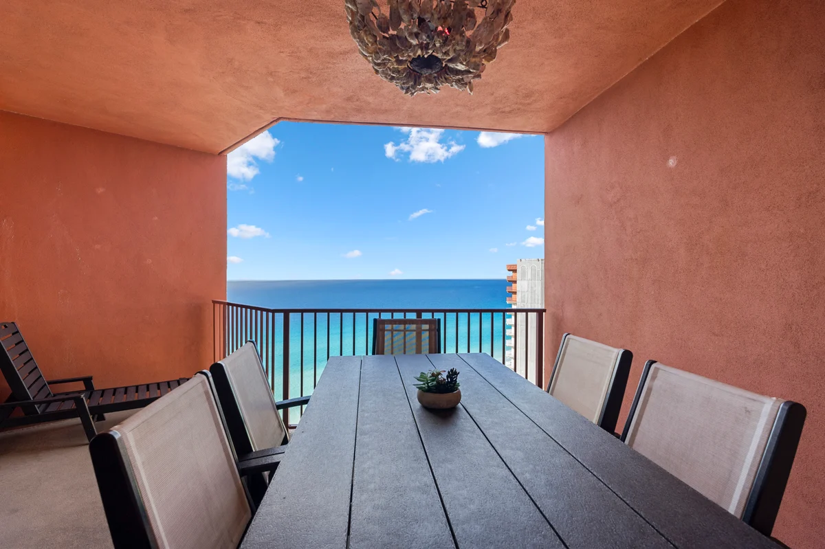 Condo in Panama City Beach property photo 2
