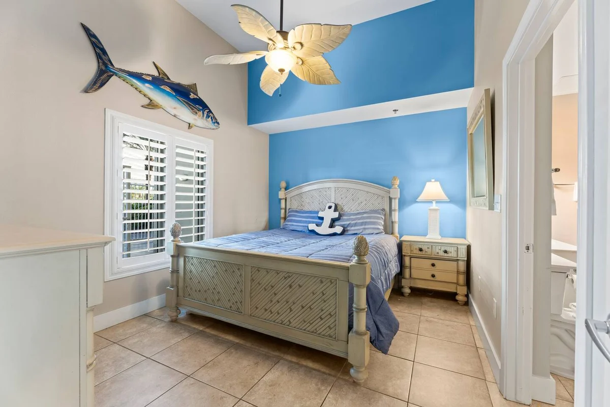 Bedroom 1 image 1