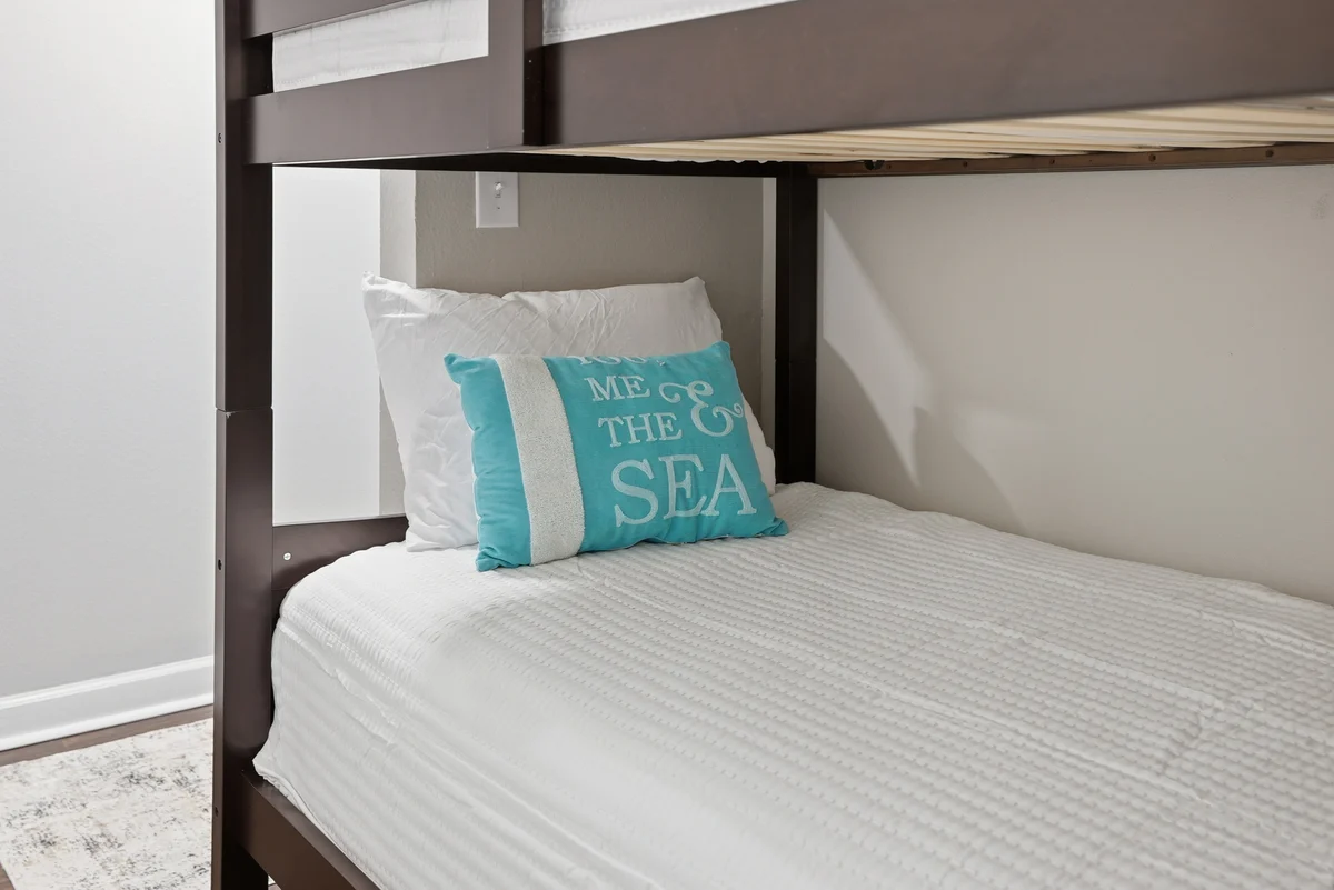 Bedroom 1 image 1