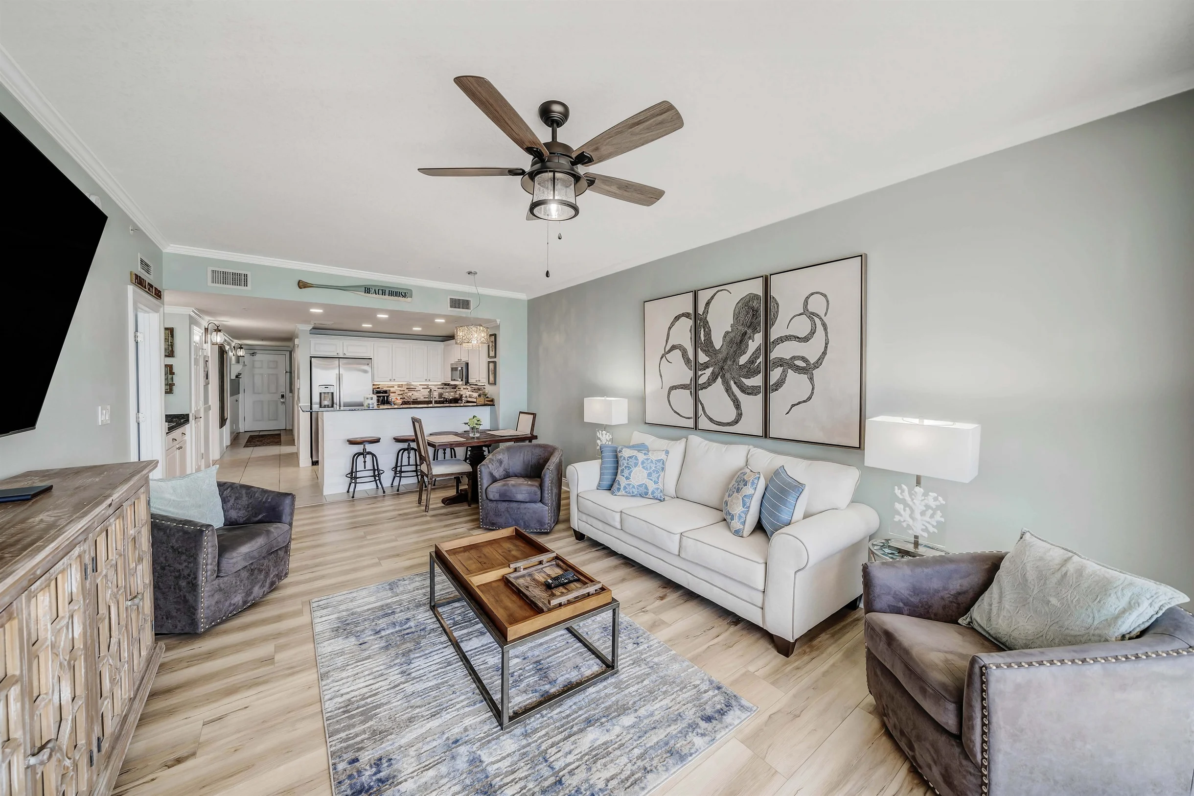 Condo in Panama City Beach property photo 4