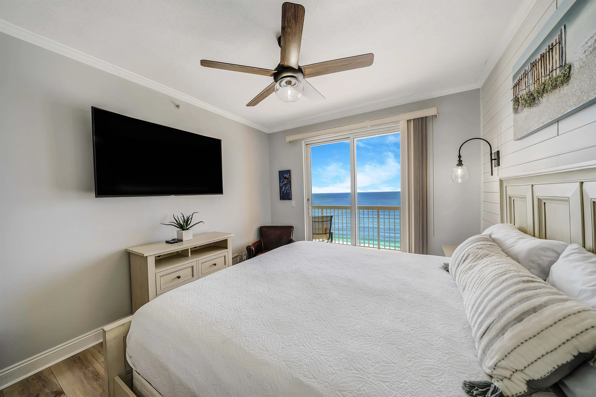 Condo in Panama City Beach property photo 2