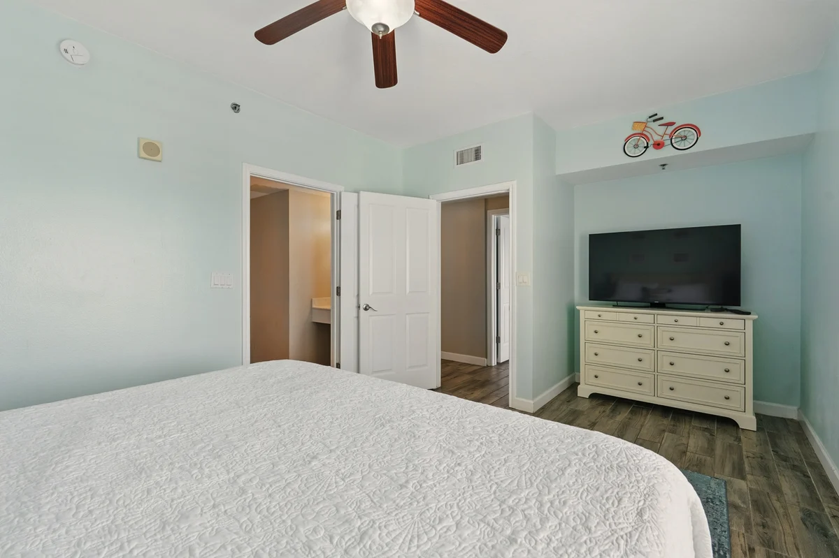 Bedroom 1 image 1