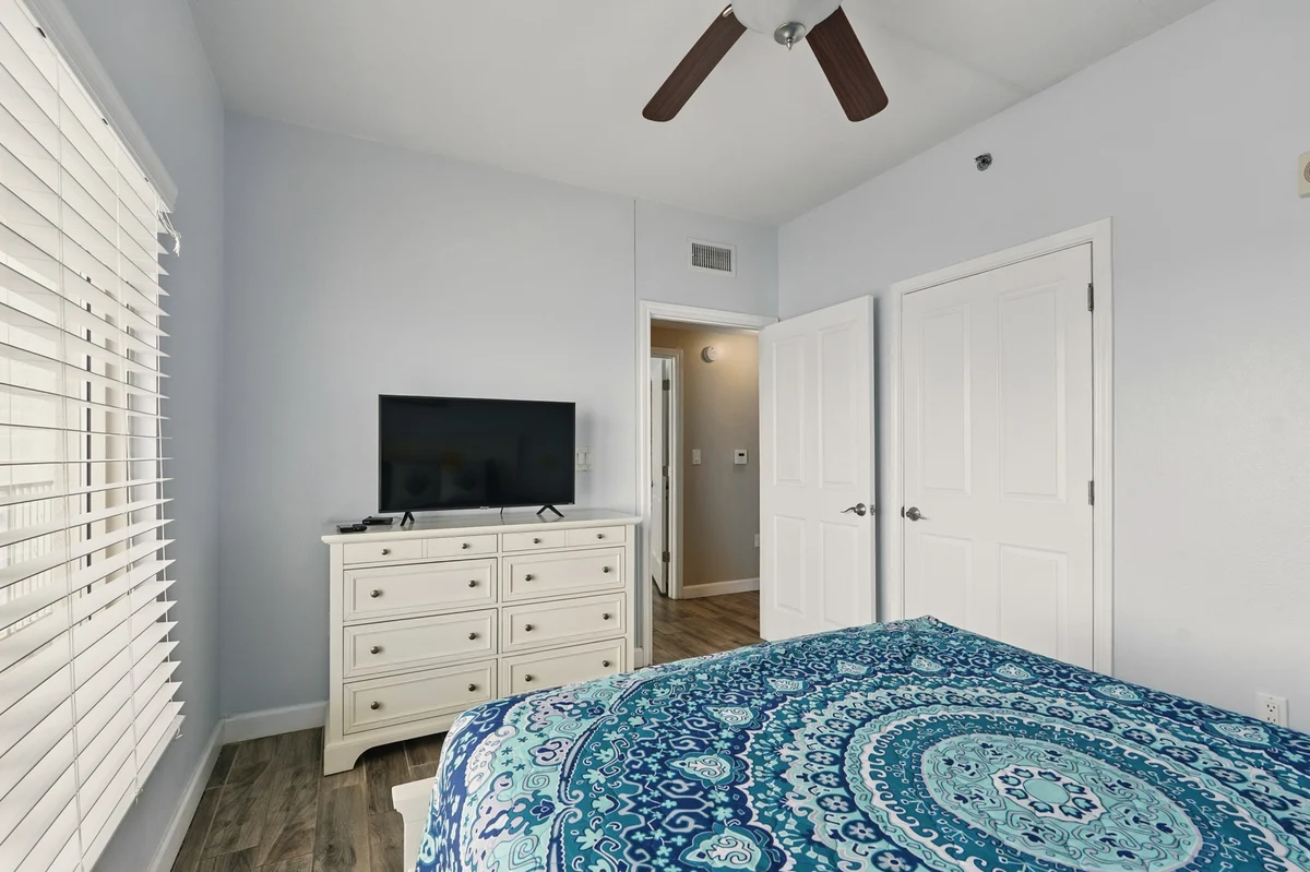 Bedroom 3 image 1