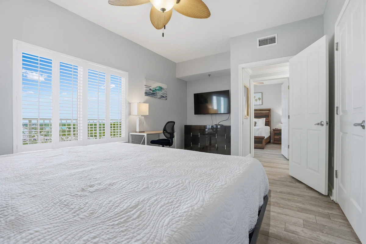 Bedroom 1 image 1