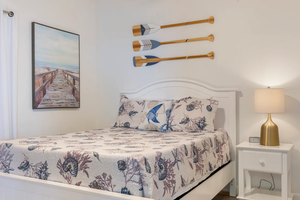 Bedroom 1 image 1