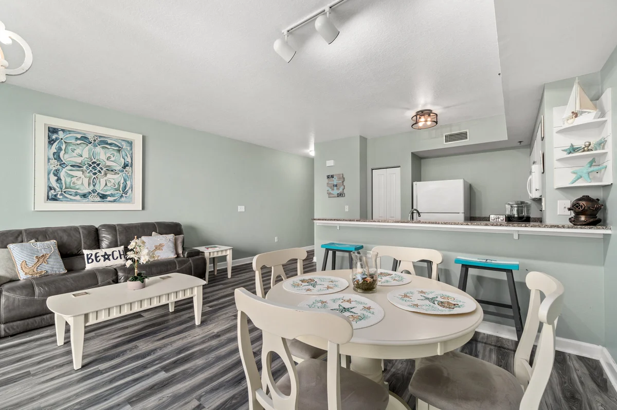 Condo in Panama City Beach property photo 4
