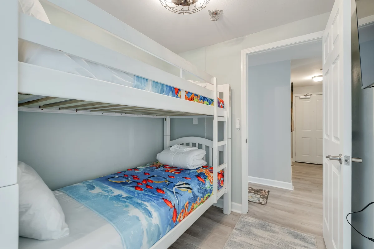 Bedroom 1 image 1