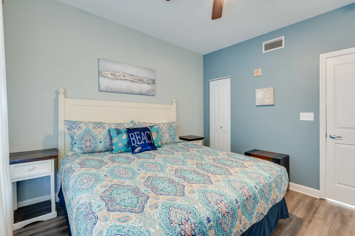 Bedroom 1 image 1