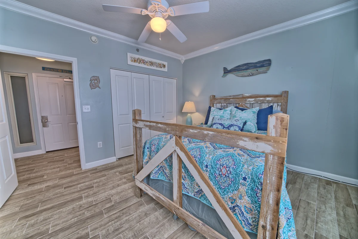 Bedroom 1 image 1