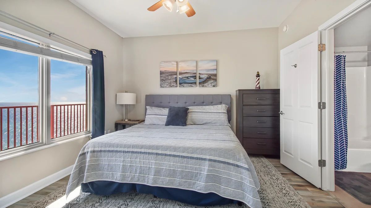 Bedroom 1 image 1