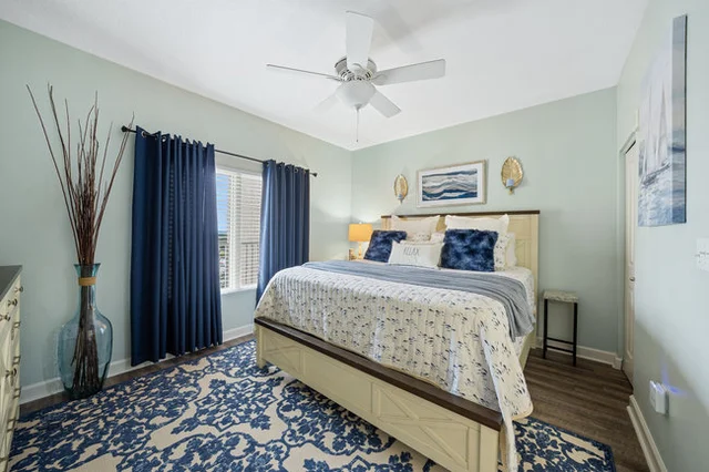 Bedroom 1 image 1