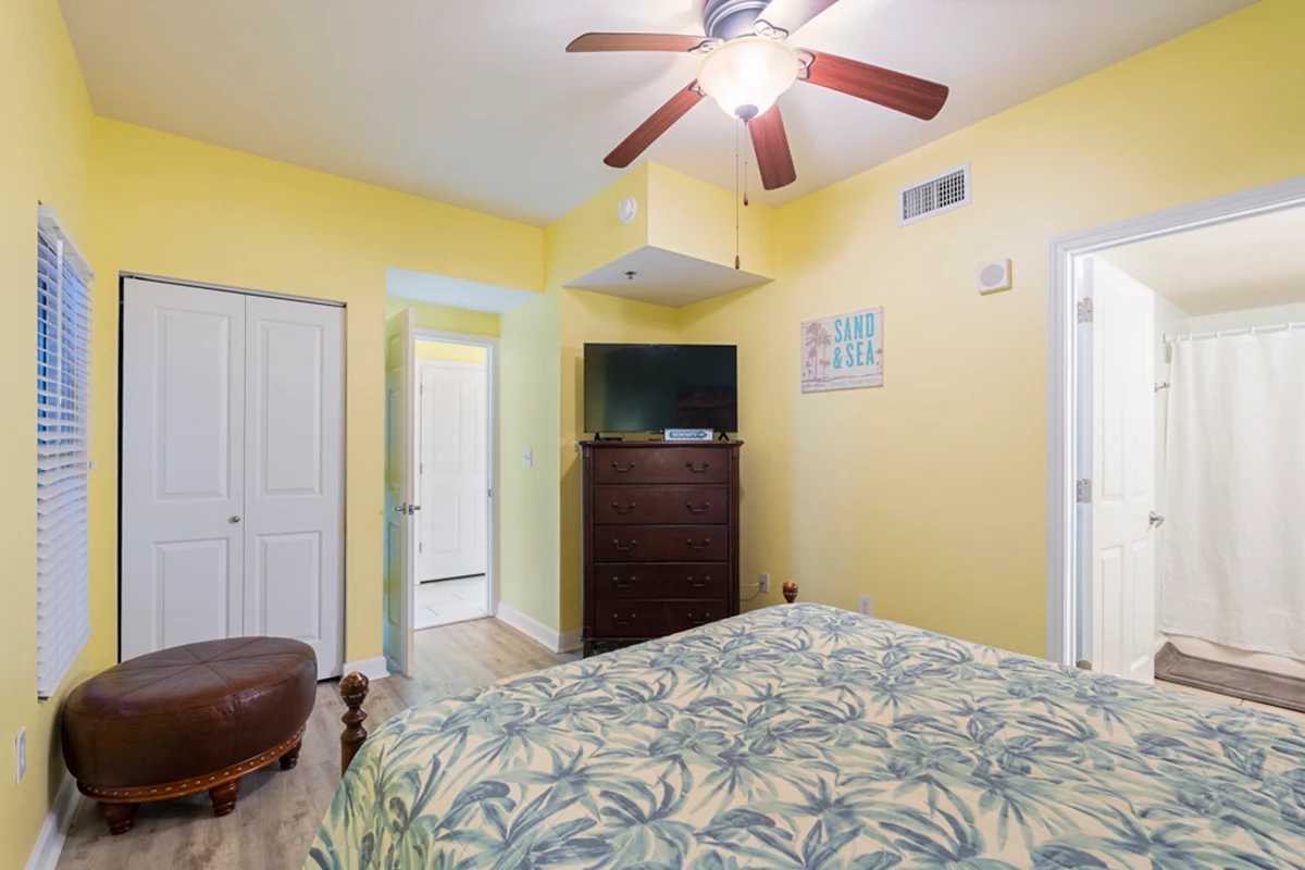 Bedroom 1 image 1