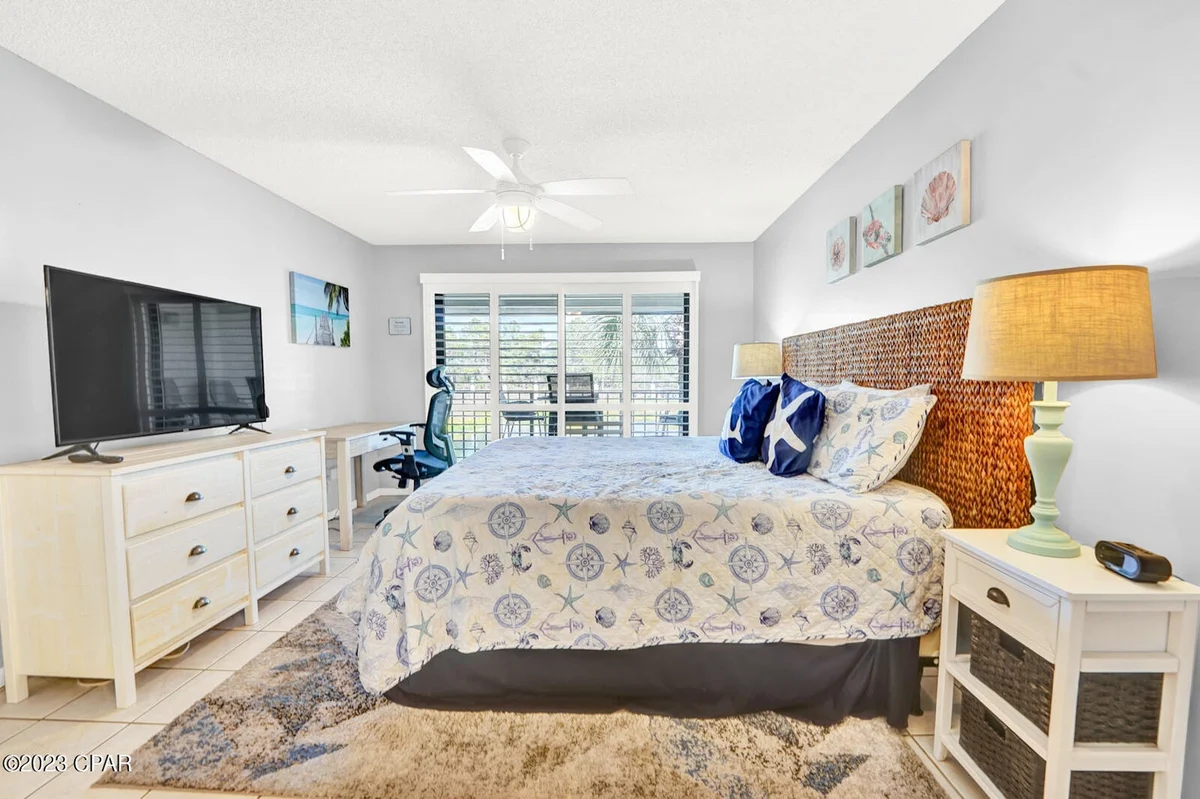 Bedroom 1 image 1