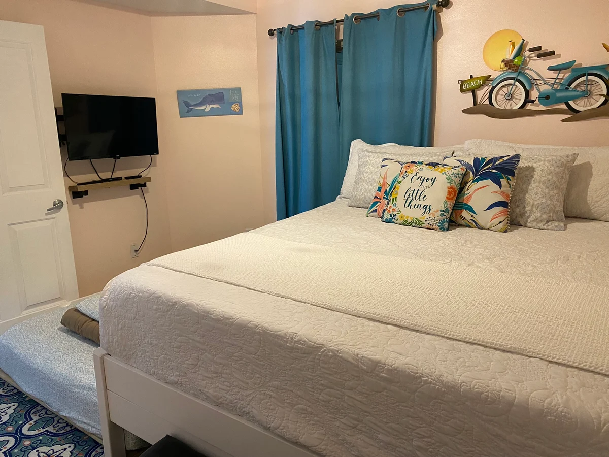 Bedroom 3 image 1