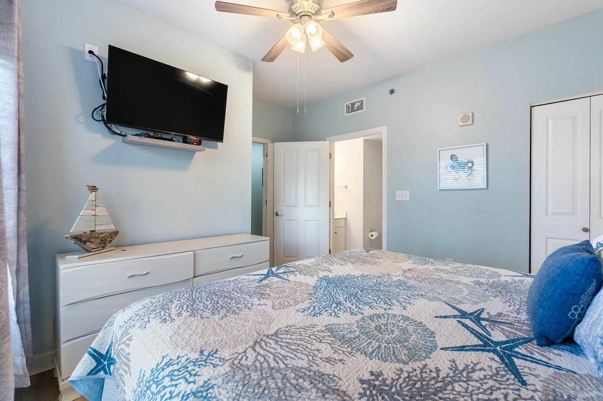 Bedroom 1 image 1