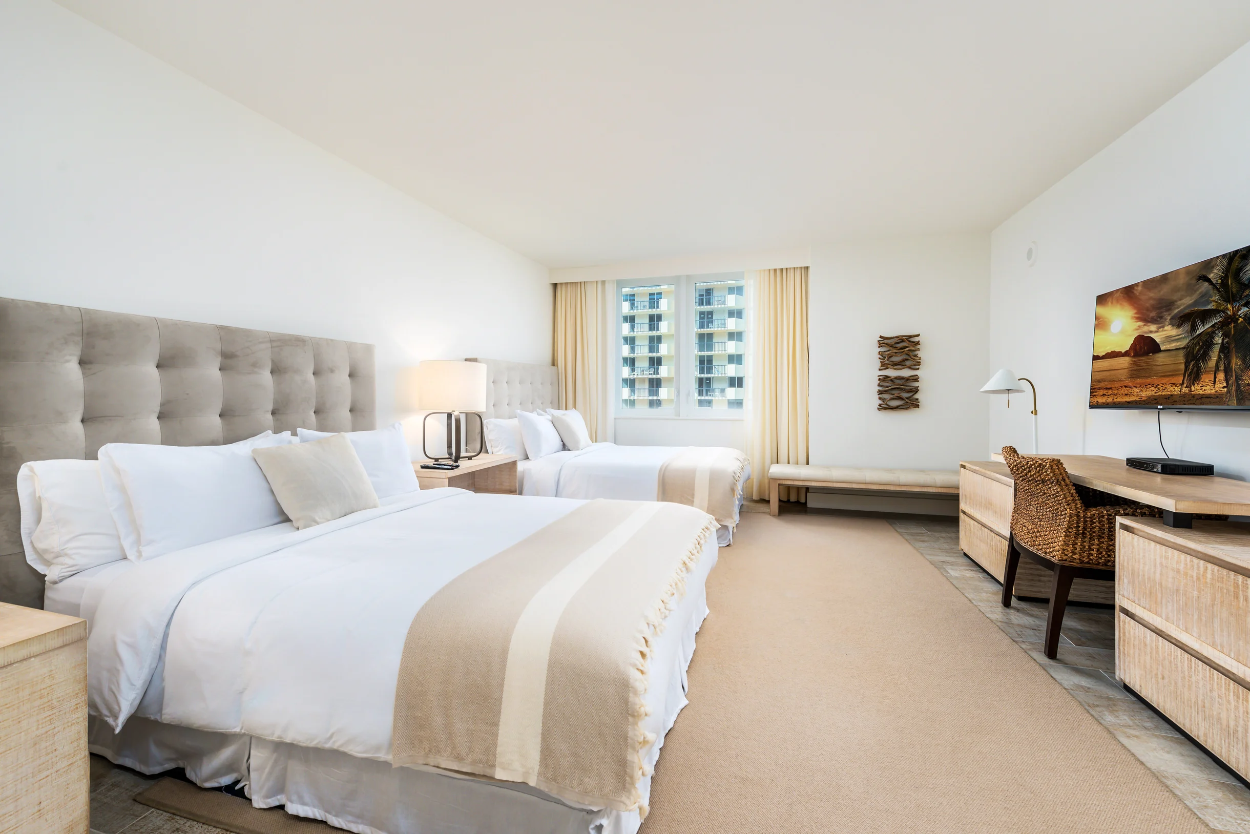 Condo in Miami Beach property photo 5