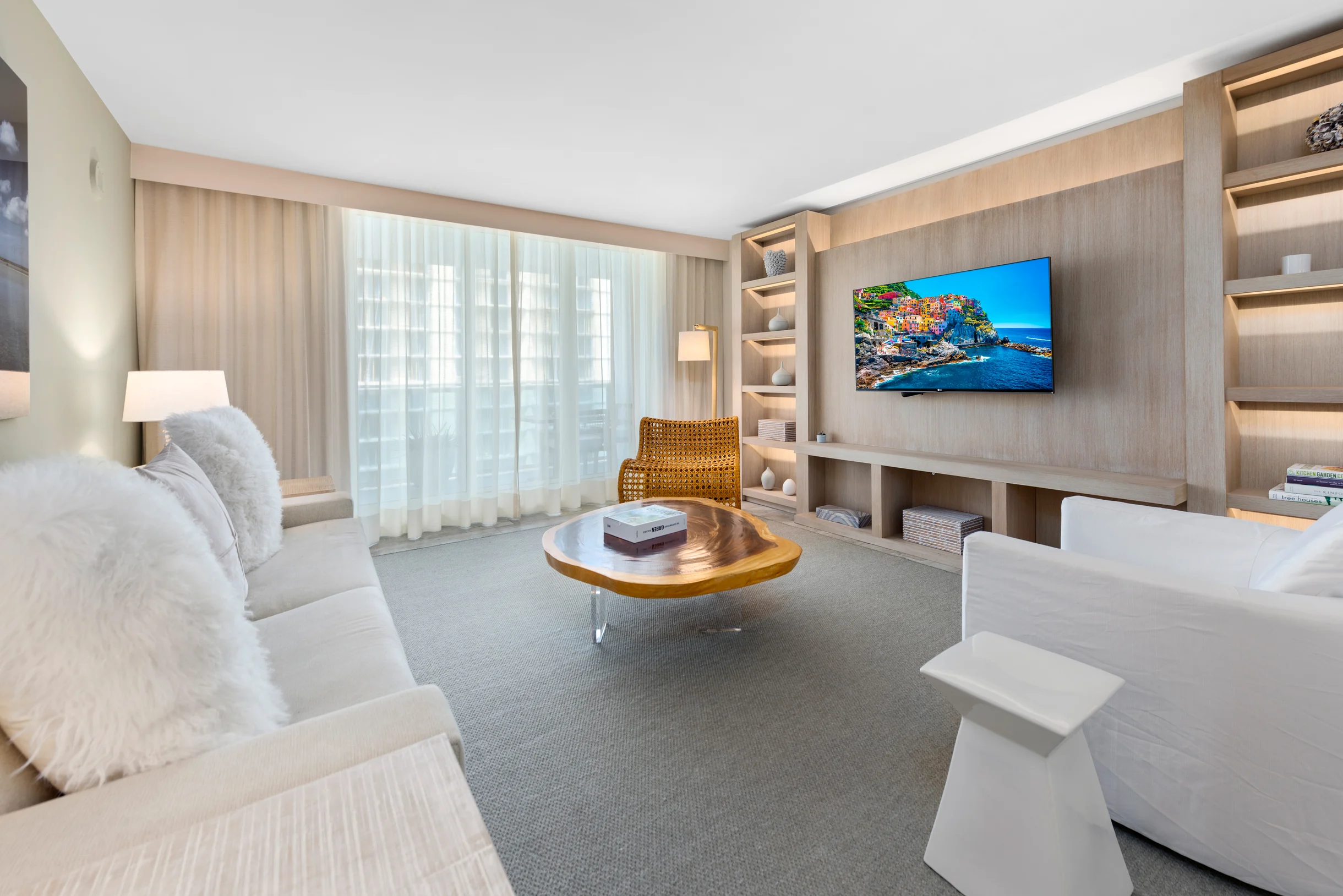 Condo in Miami Beach property photo 1