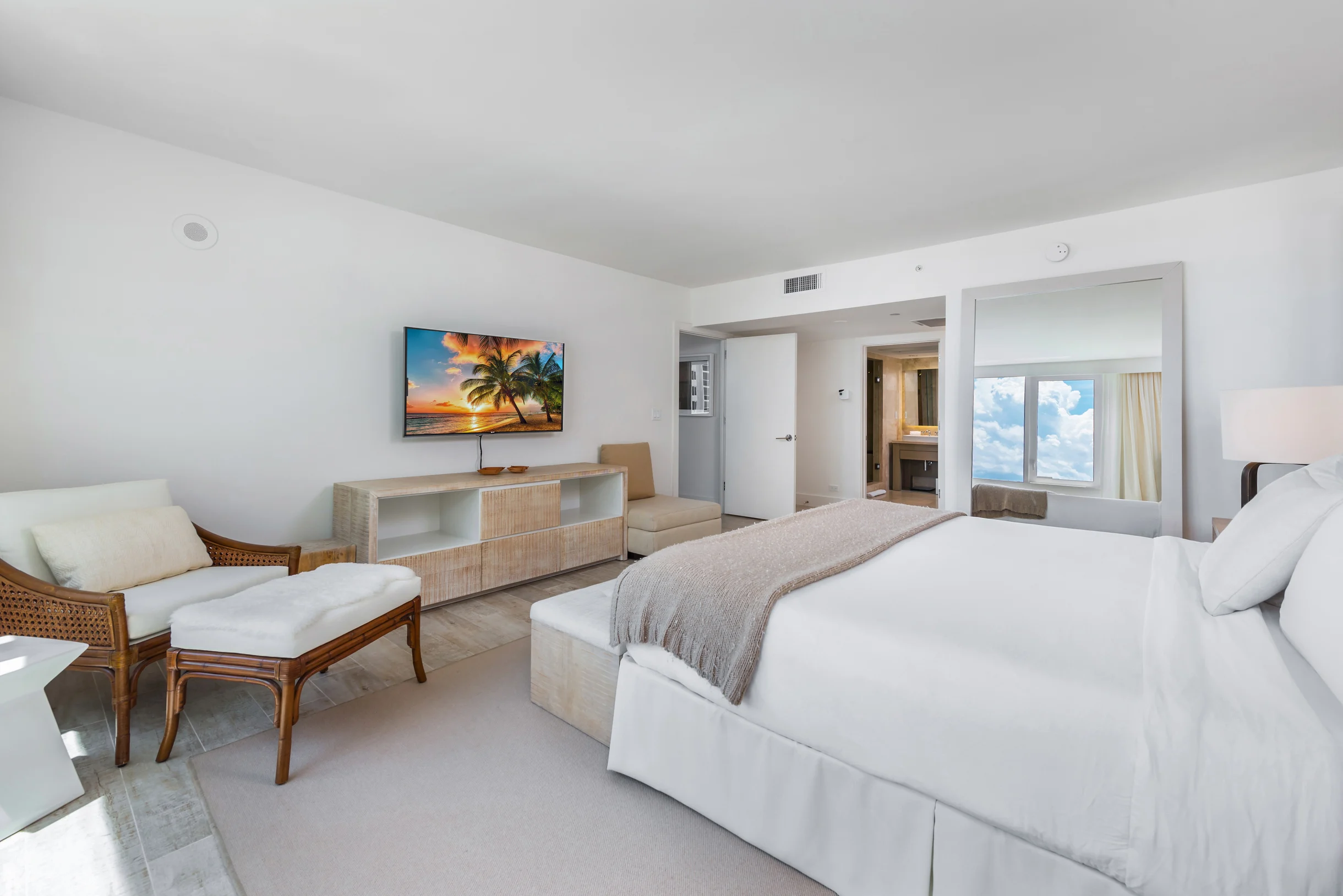 Condo in Miami Beach property photo 5