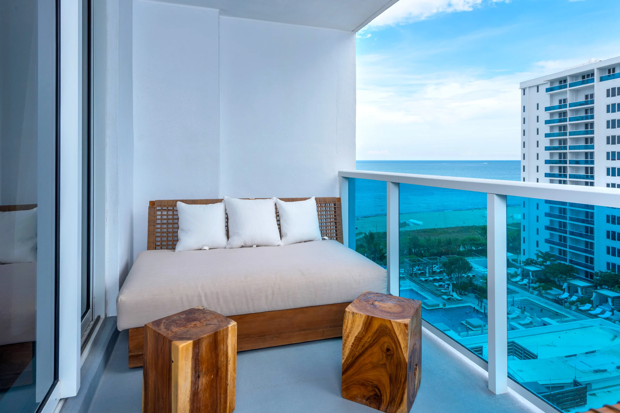 Condo in Miami Beach property photo 1