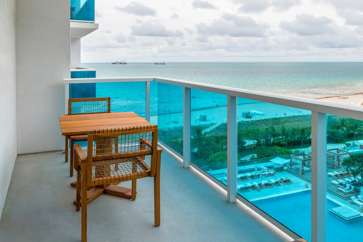 Condo in Miami Beach property photo 5