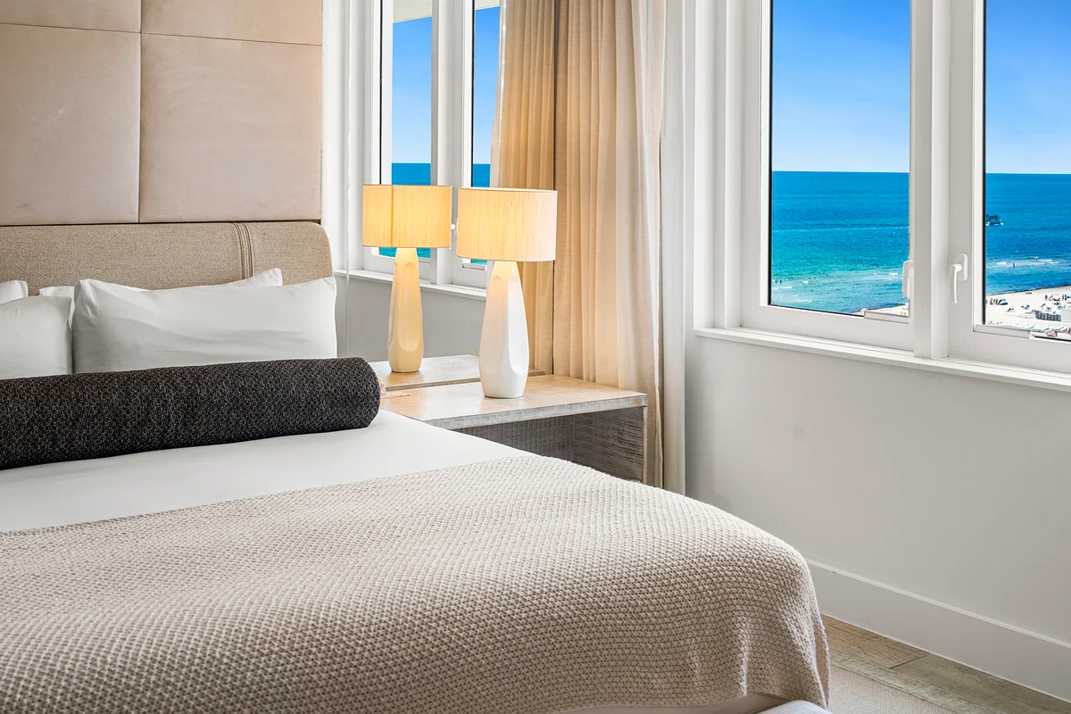 Condo in Miami Beach property photo 2