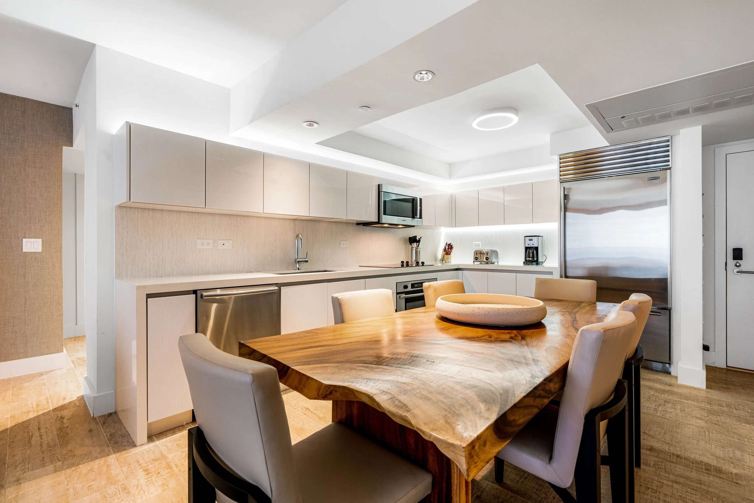 Condo in Miami Beach property photo 3